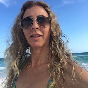 Meet your Posher, Valeria